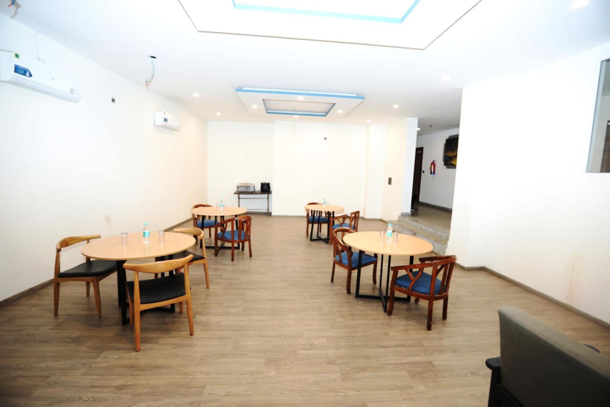 Hotel Noida Grand Sec 58 Exterior foto